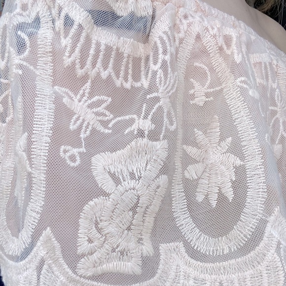 Lace top - Picture 3 of 3